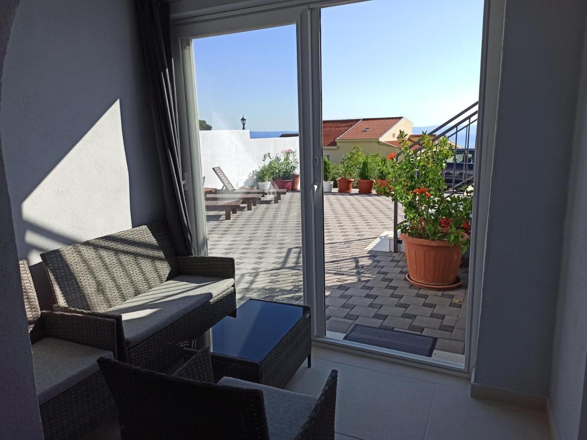 Hill With Private Pool Villaer Makarska